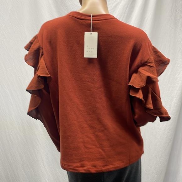 a new day Women's Rust Ruffled Sleeves Sweatshirt NWT - Picture 4 of 7